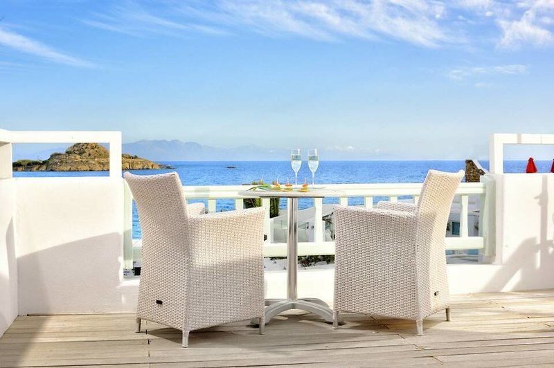 Petinos Beach